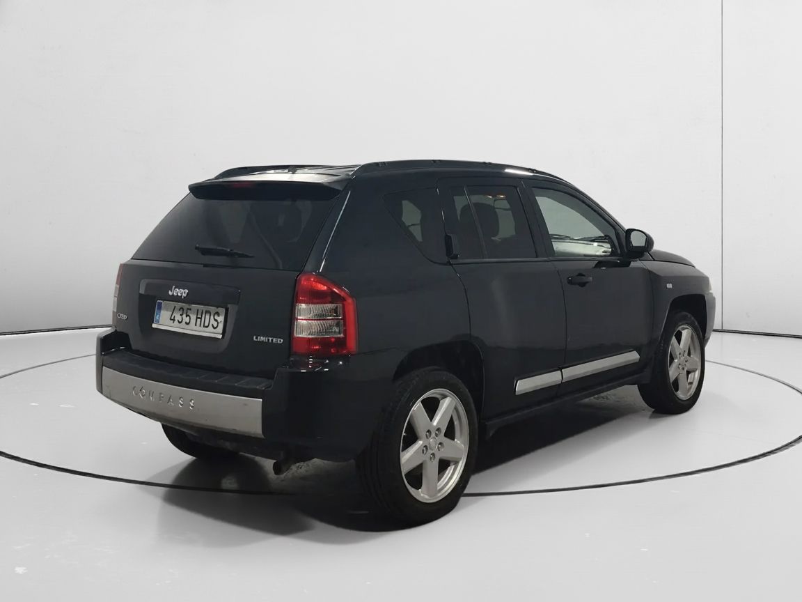 Jeep Compass 2.2 CRD Limited 4x4 - foto 2