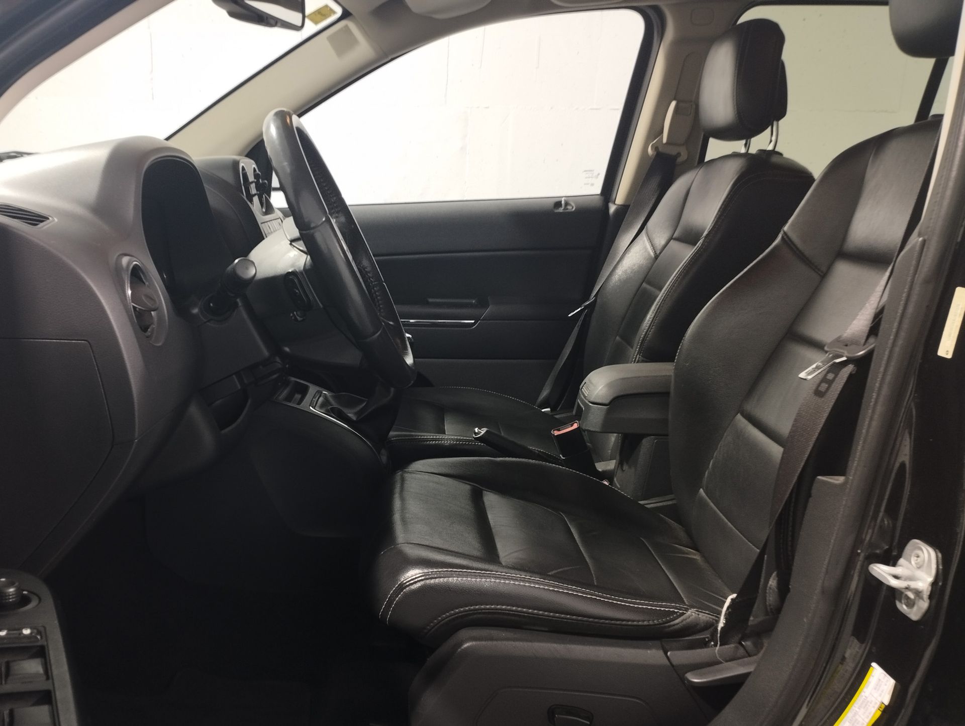 Jeep Compass 2.2 CRD Limited 4x4 - foto 8