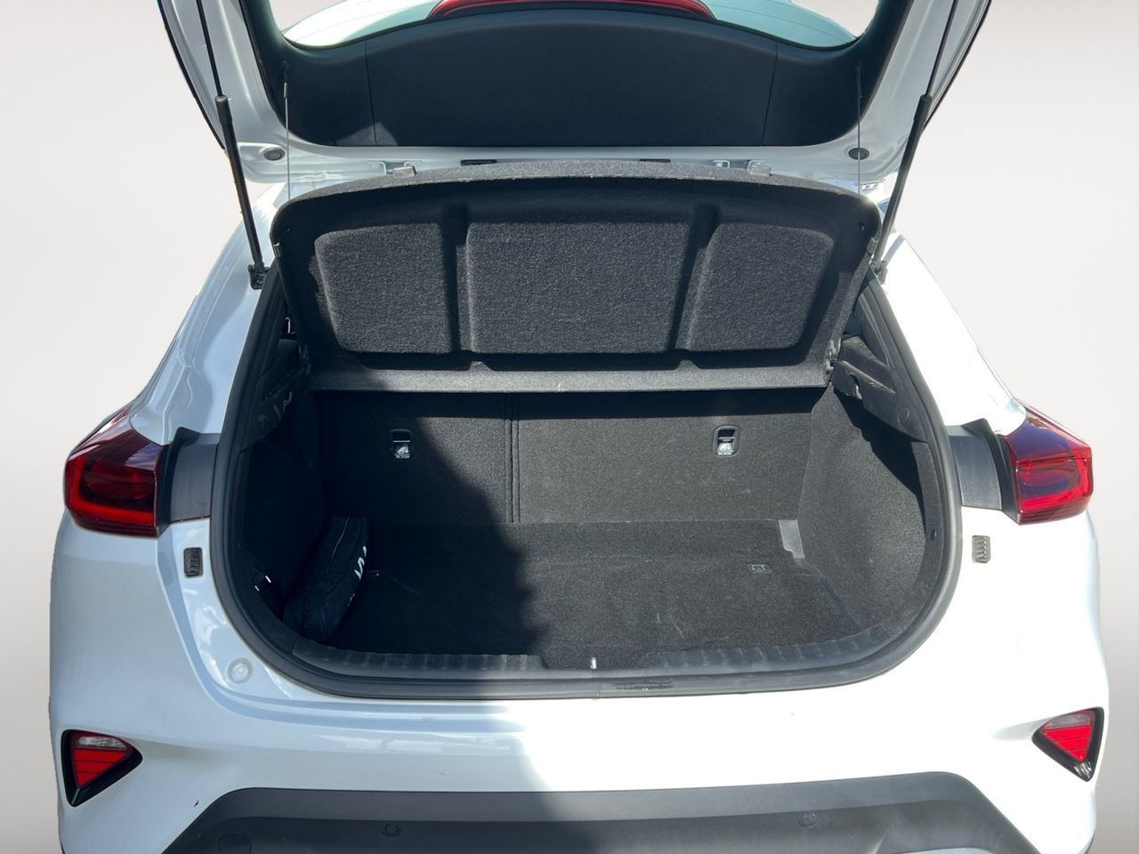Kia XCeed 1.6 MHEV Drive iMT - foto 10