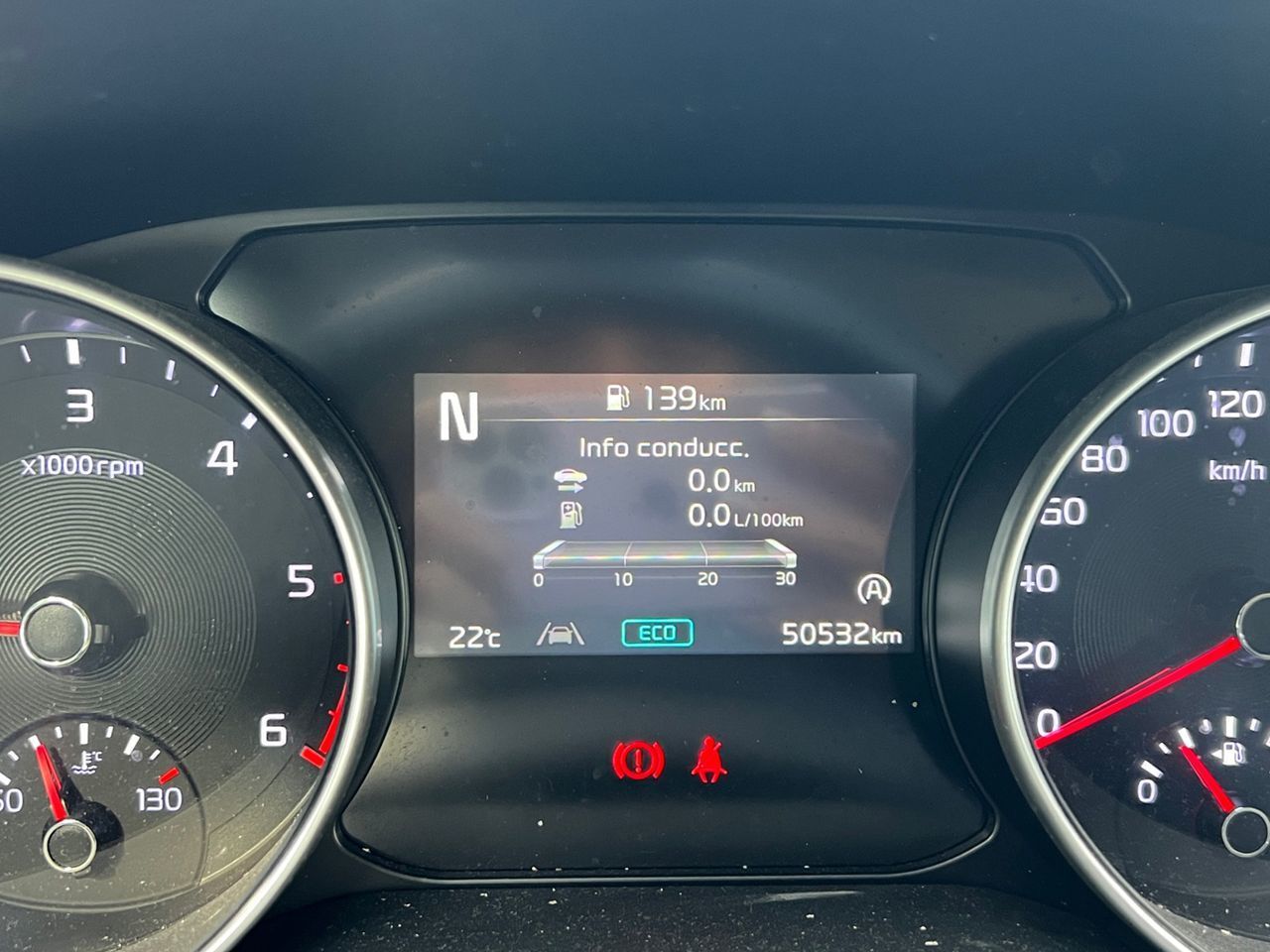 Kia XCeed 1.6 MHEV Drive iMT - foto 12