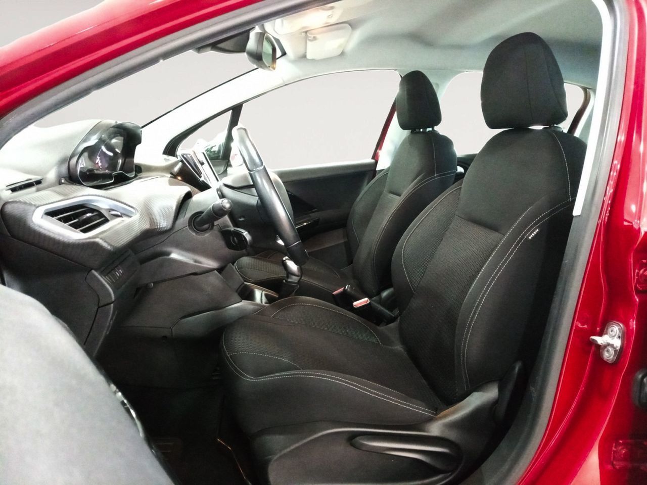 Peugeot 208 PureTech 110 Allure - foto 9