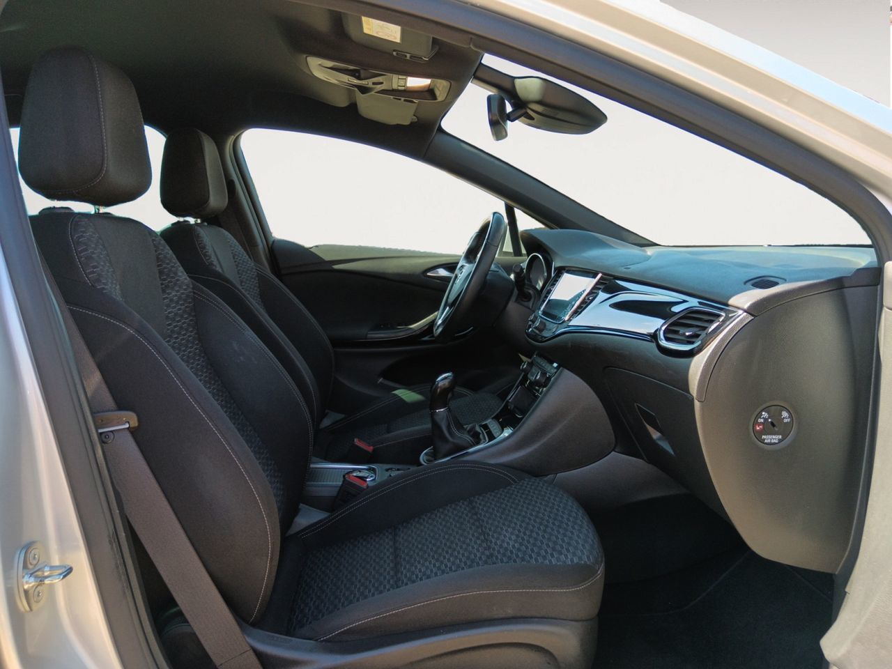 Opel Astra 1.6 Turbo GSi Line - foto 11