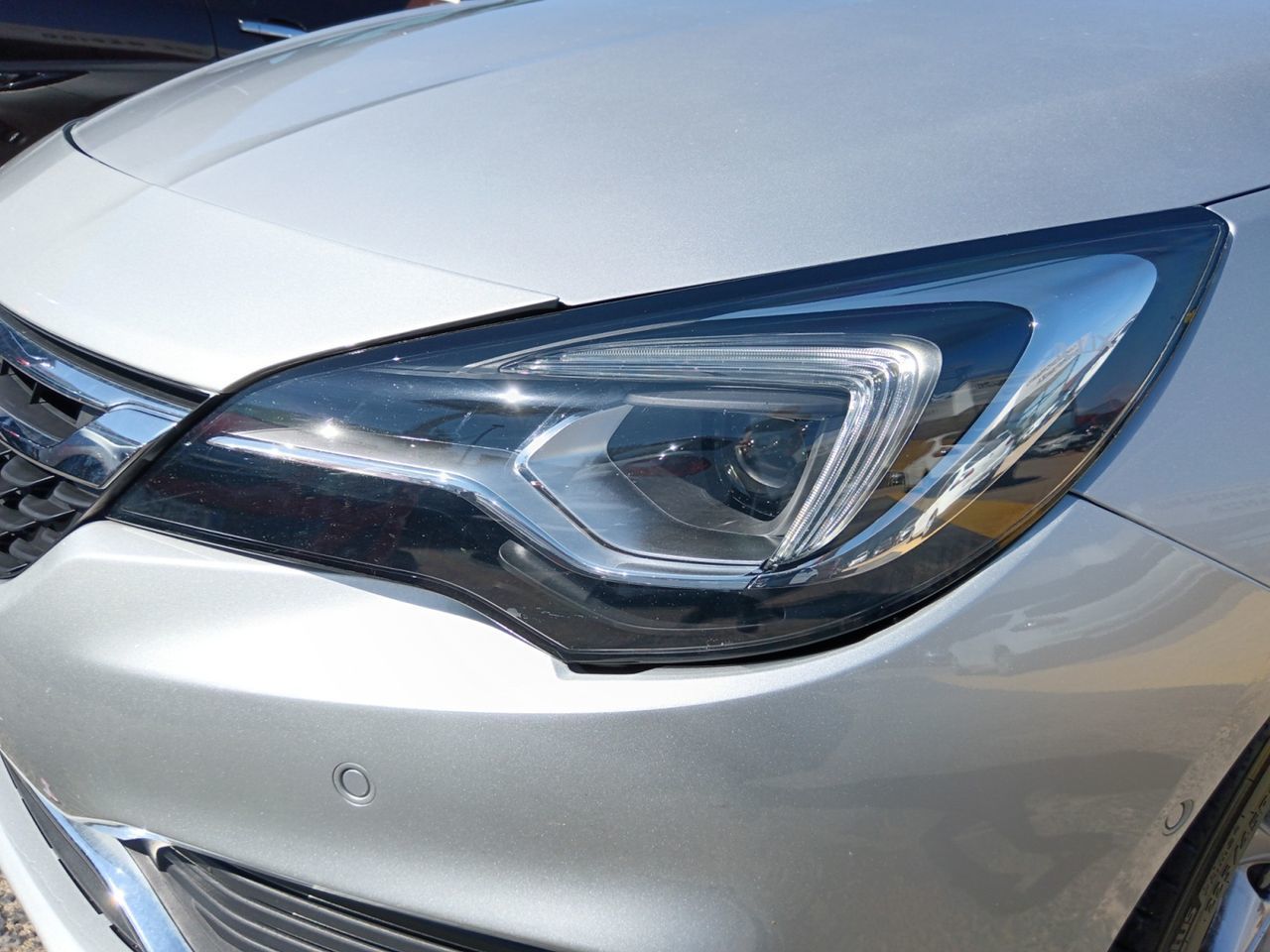 Opel Astra 1.6 Turbo GSi Line - foto 23