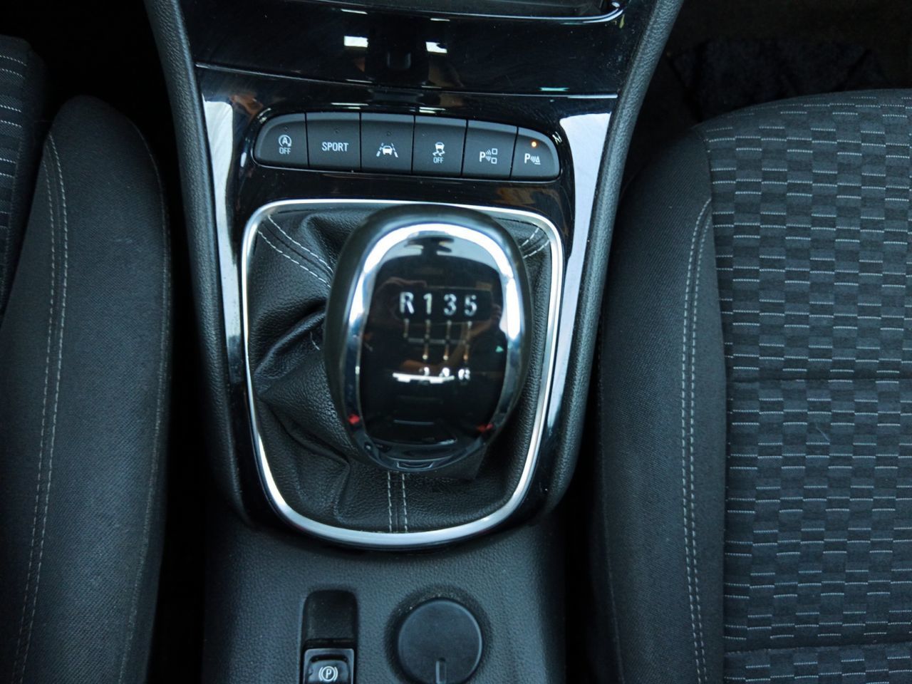 Opel Astra 1.6 Turbo GSi Line - foto 13