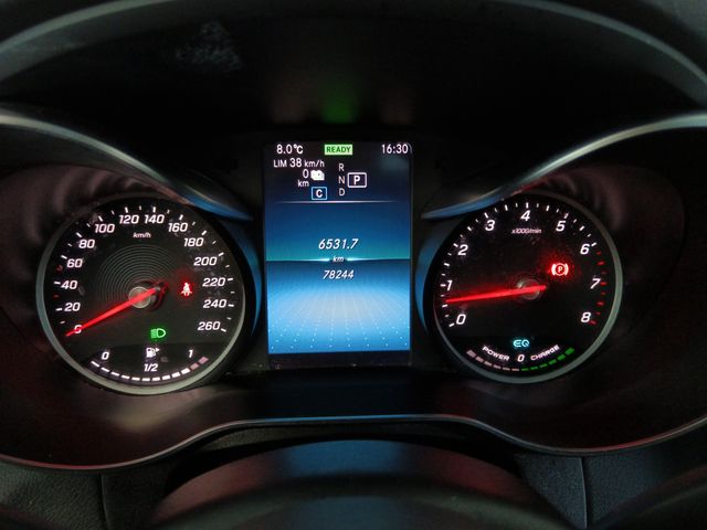 Mercedes-Benz GLC 300 e 4Matic - foto 14
