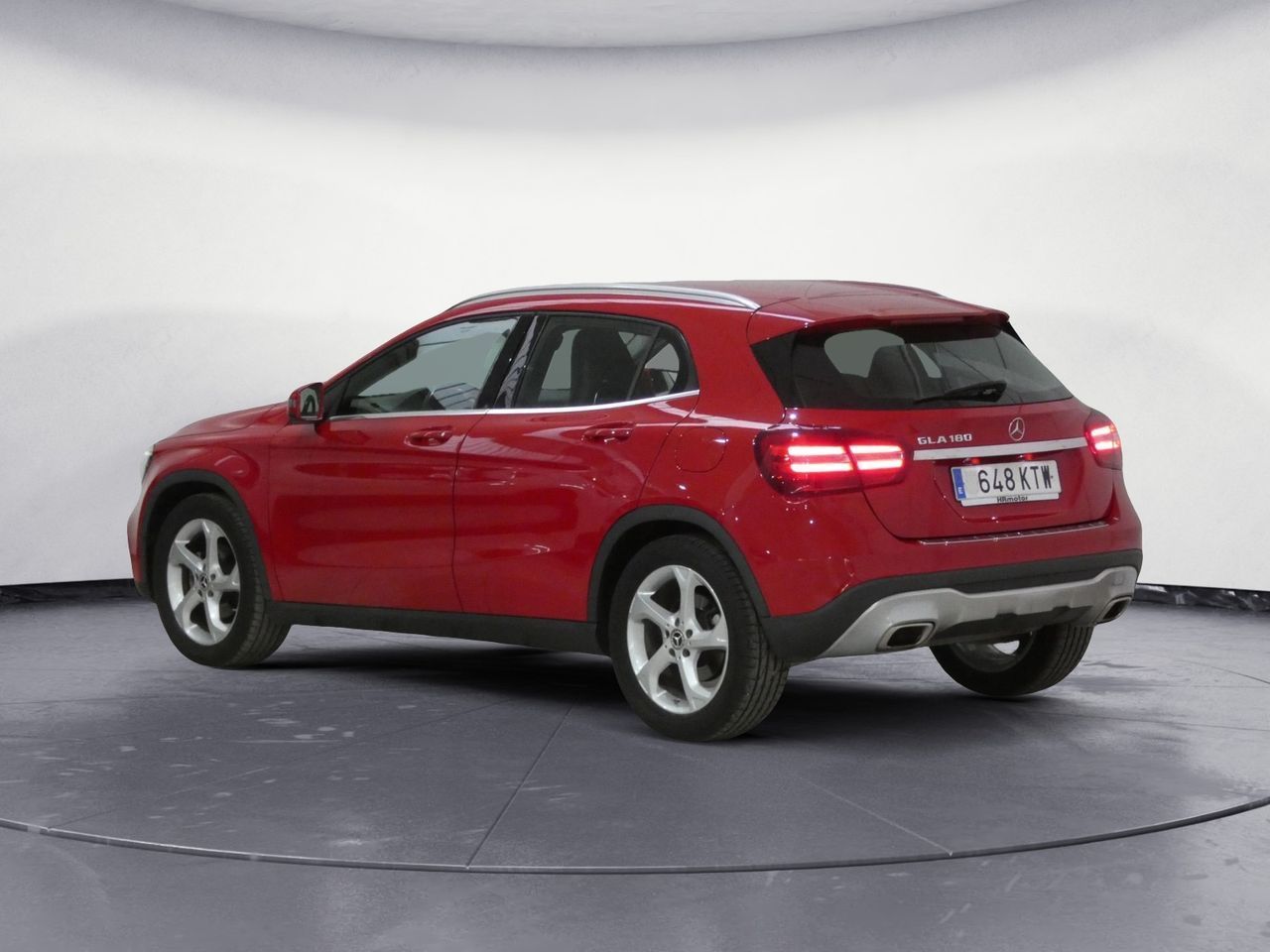 Mercedes-Benz GLA 180 - foto 23
