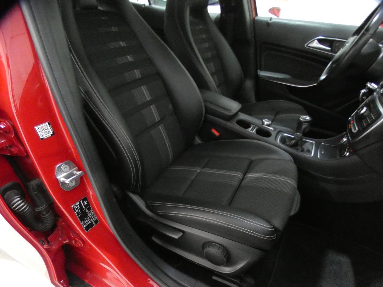 Mercedes-Benz GLA 180 - foto 11