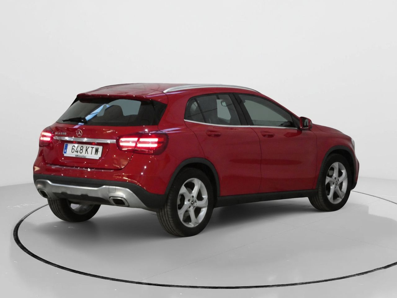Mercedes-Benz GLA 180 - foto 2