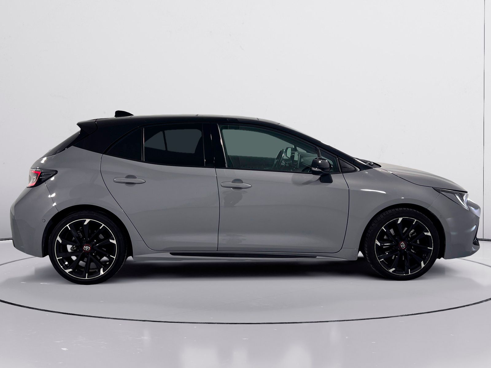 Toyota Corolla 180H GR-Sport E-CVT - foto 2