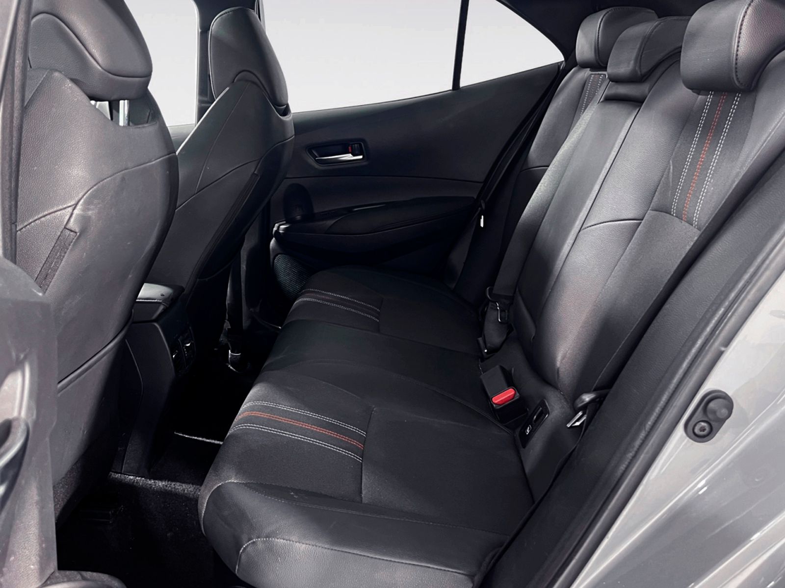 Toyota Corolla 180H GR-Sport E-CVT - foto 12