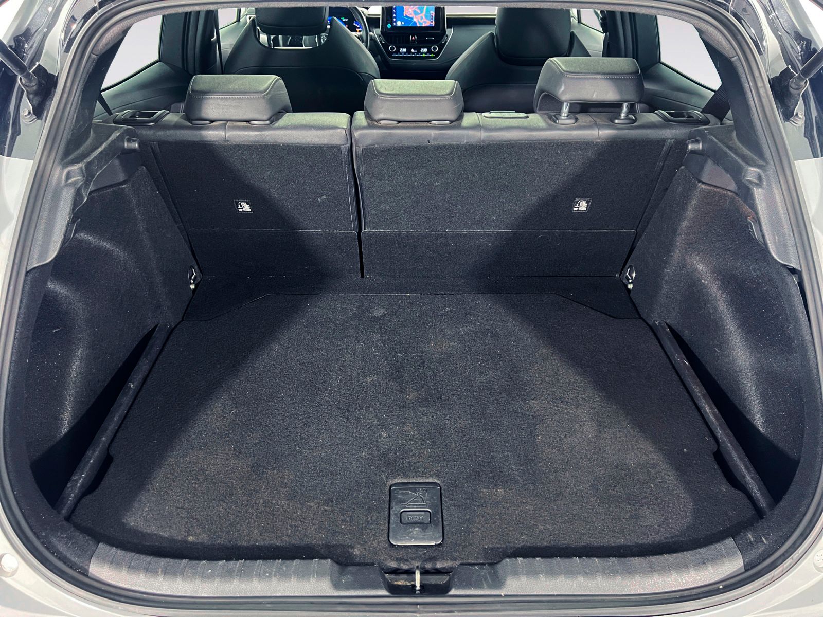 Toyota Corolla 180H GR-Sport E-CVT - foto 15