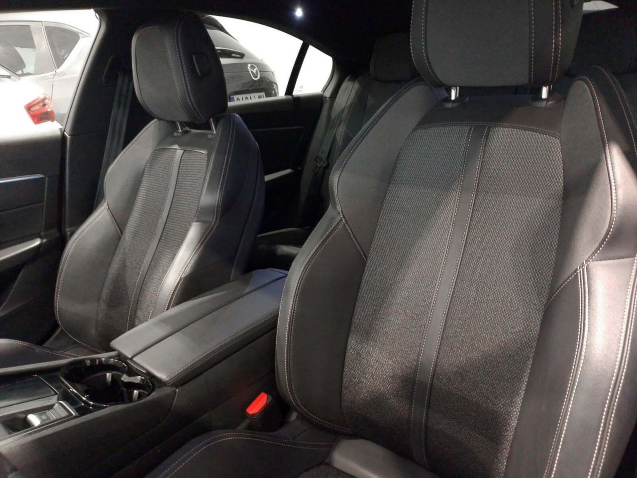 Peugeot 508 PureTech 130 Allure Pack EAT8 - foto 22