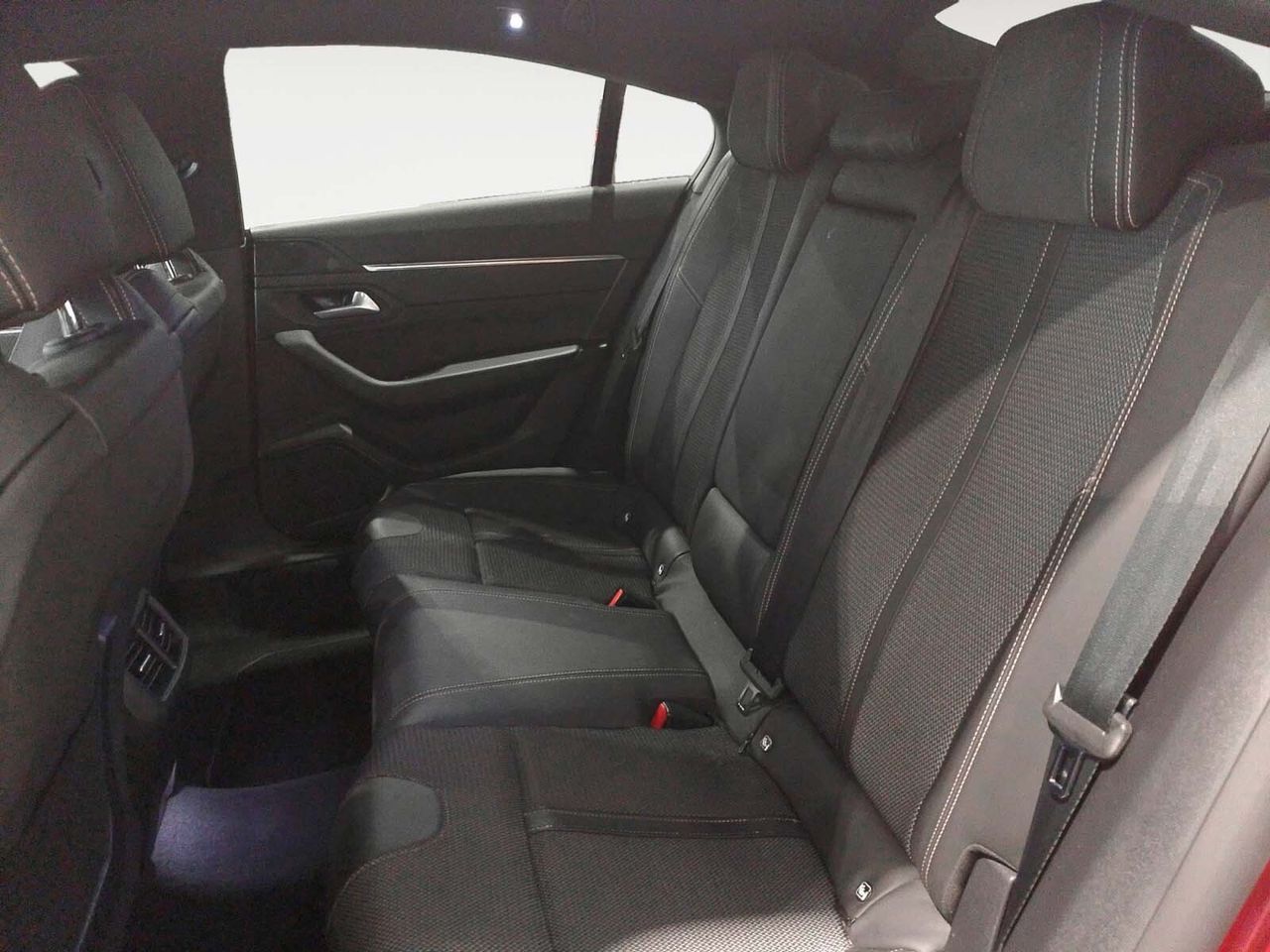 Peugeot 508 PureTech 130 Allure Pack EAT8 - foto 11