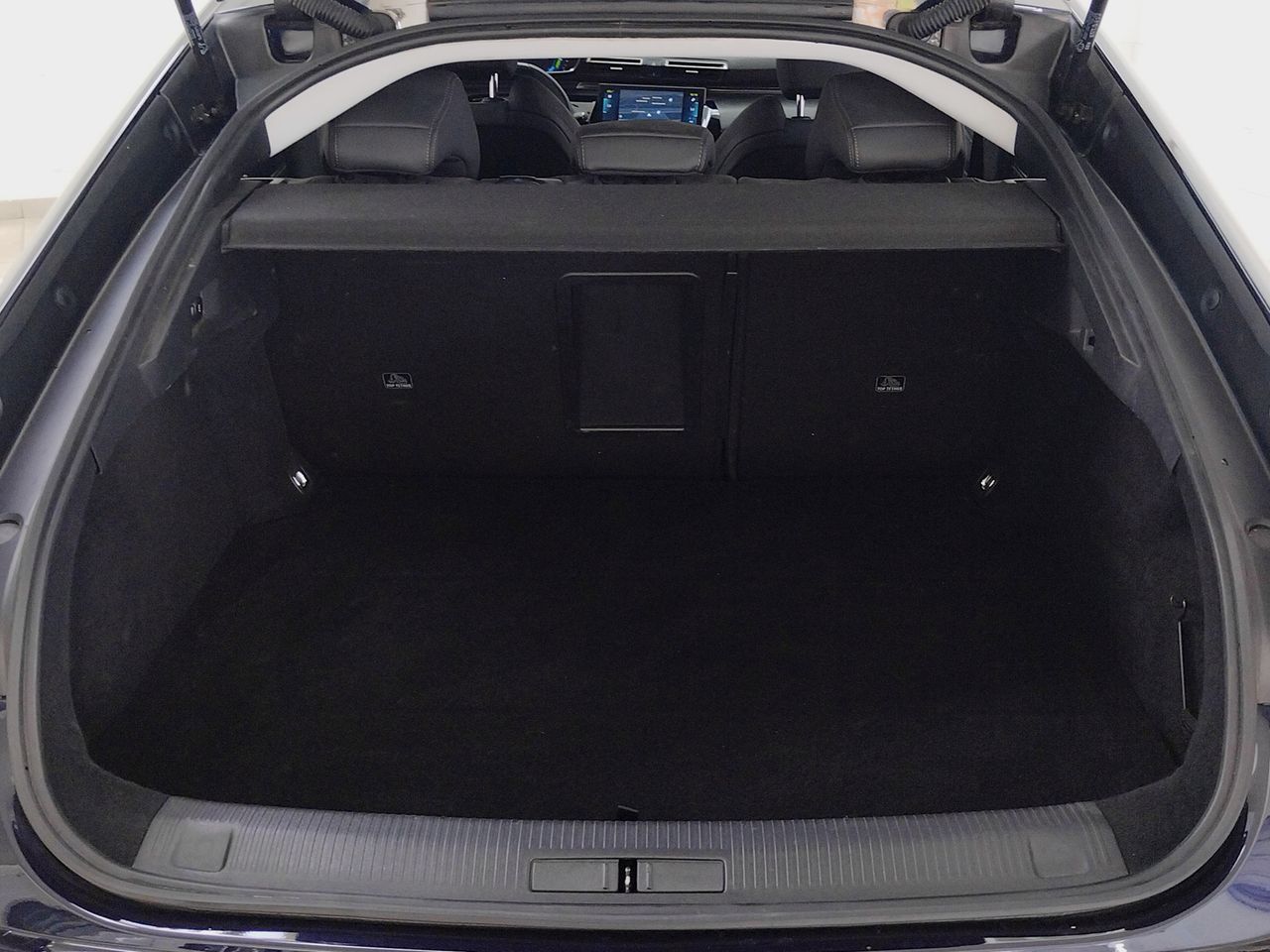 Peugeot 508 Hybrid 225 Allure e-EAT8 - foto 12