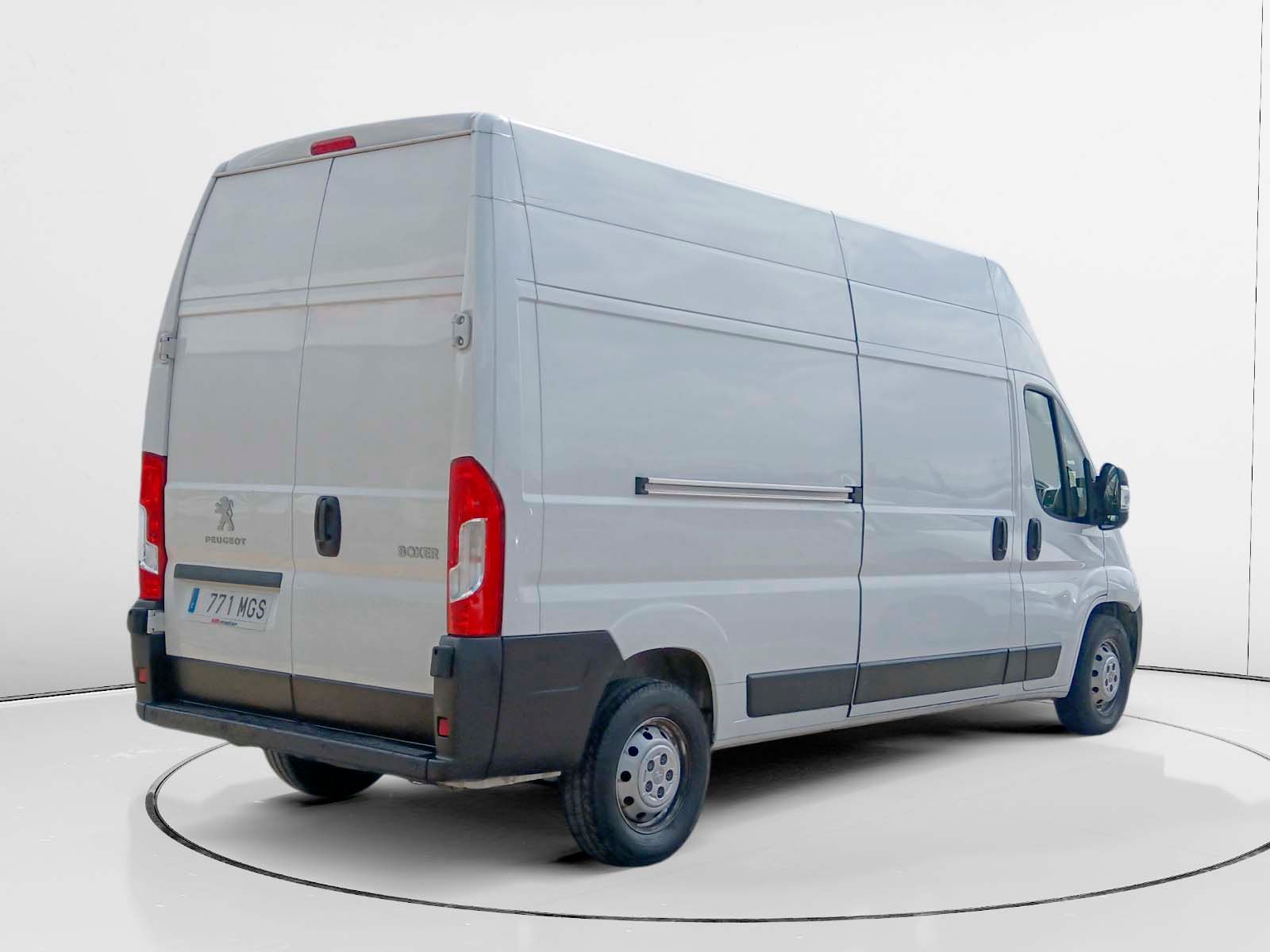 Peugeot Boxer Furgon BlueHDi 140 435 L3H3 - foto 2