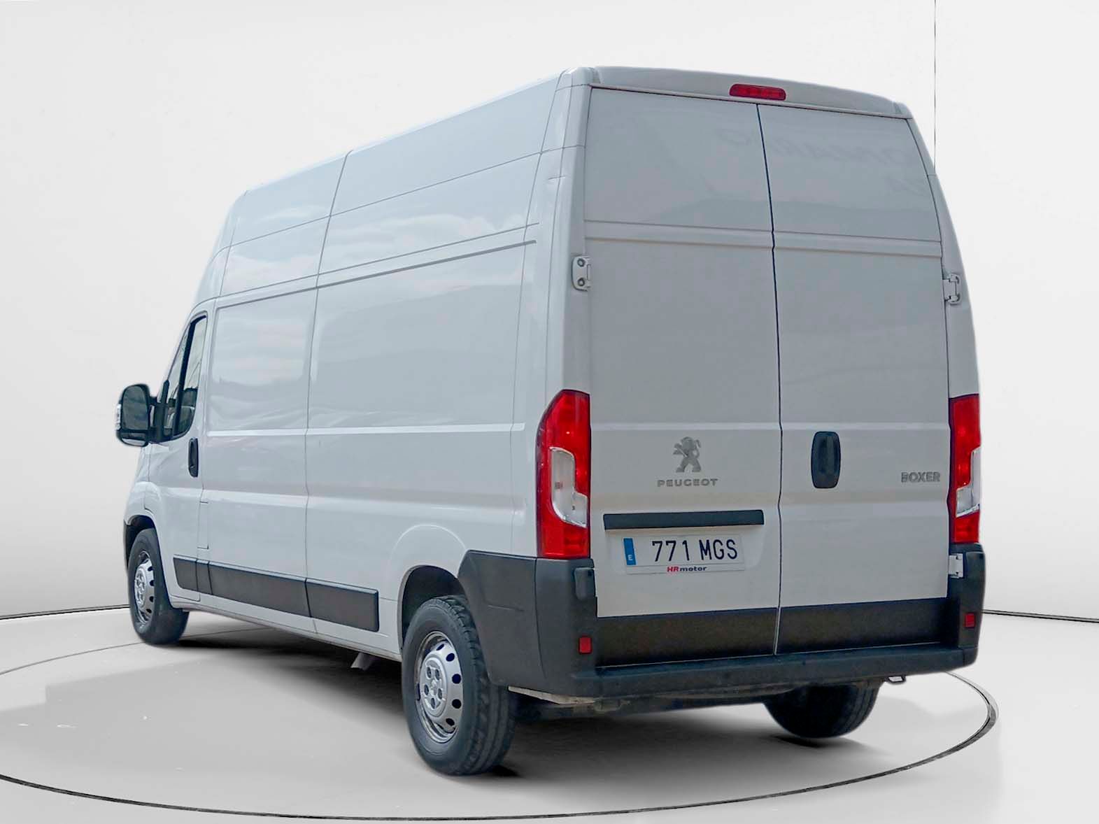 Peugeot Boxer Furgon BlueHDi 140 435 L3H3 - foto 4