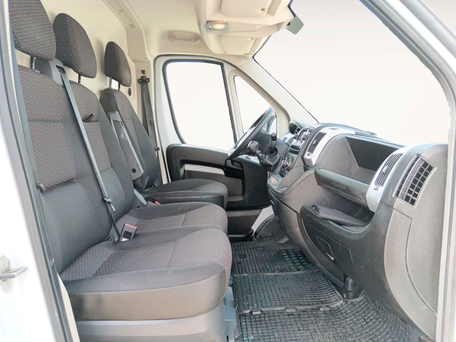 Peugeot Boxer Furgon BlueHDi 140 435 L3H3 - foto 10