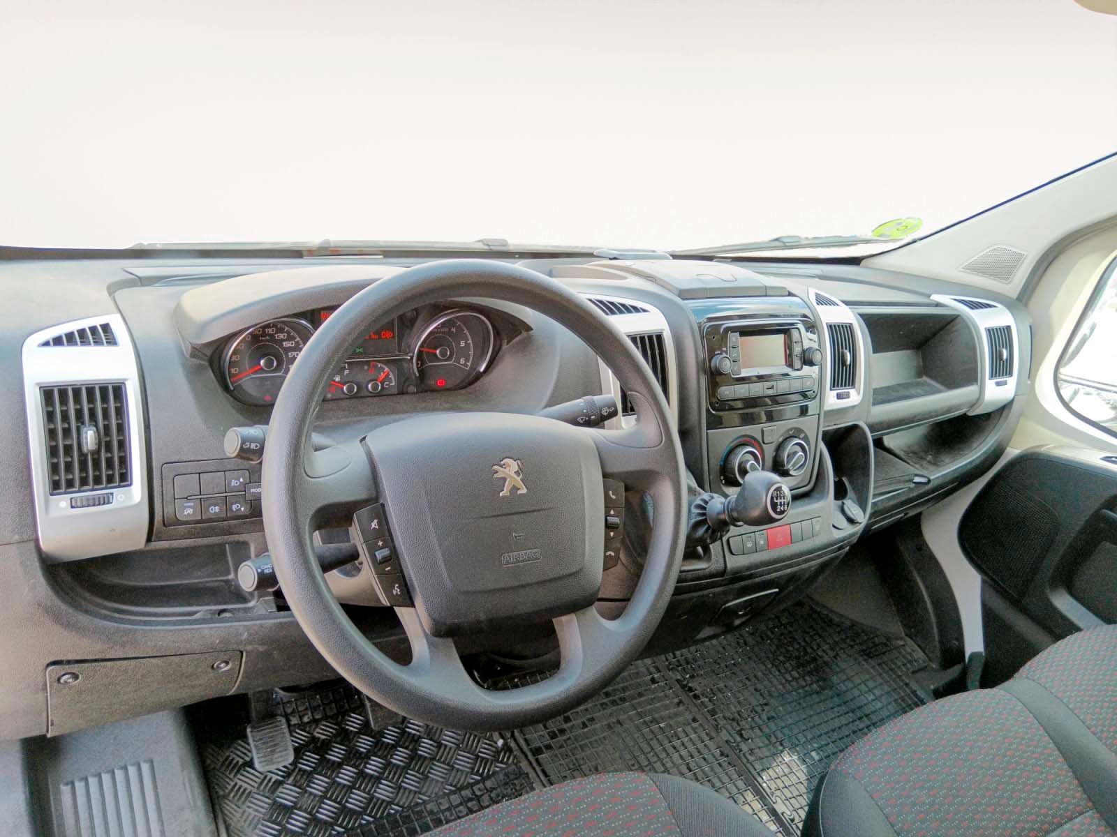 Peugeot Boxer Furgon BlueHDi 140 435 L3H3 - foto 7