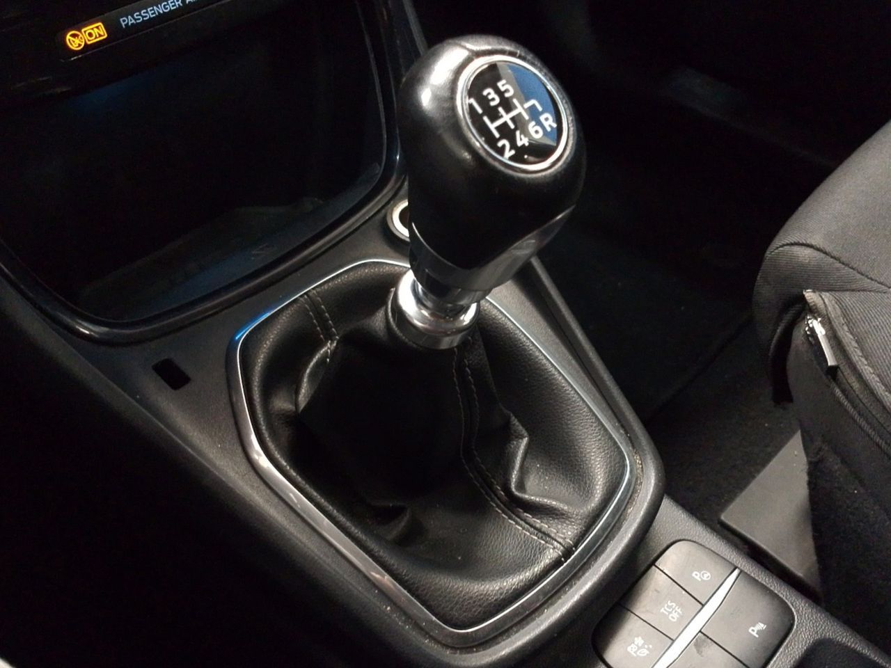 Ford Puma 1.0 EcoBoost MHEV Titanium Design - foto 14