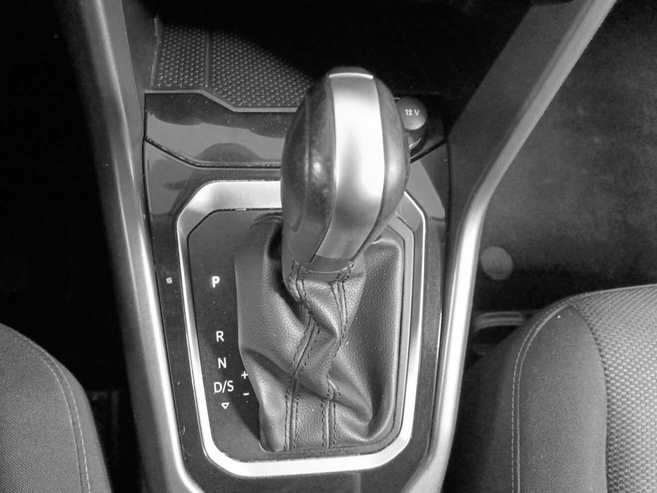 Volkswagen T-Roc Advance R-Line 1.5 TSI DSG - foto 15