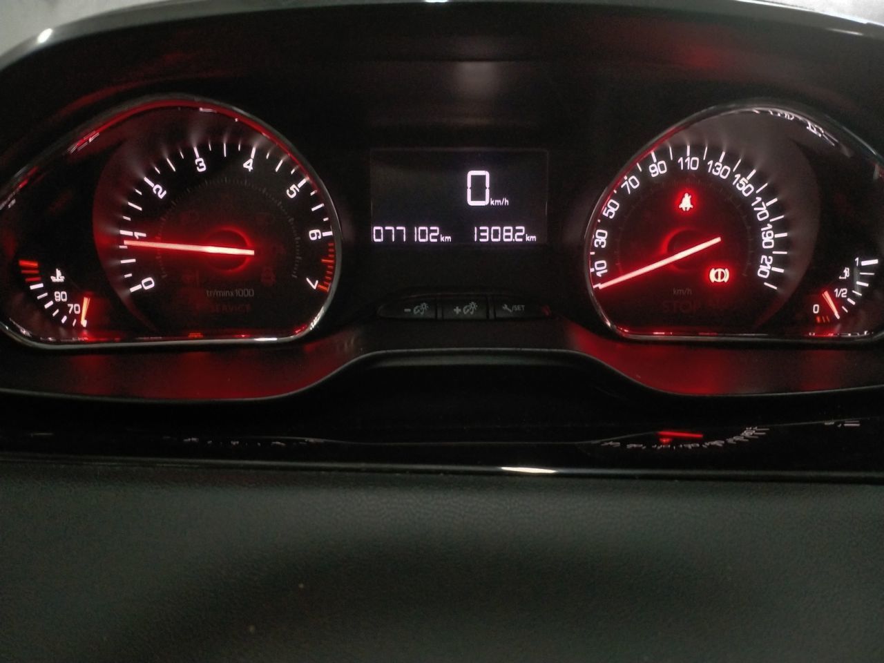 Peugeot 208 PureTech 82 Style - foto 13