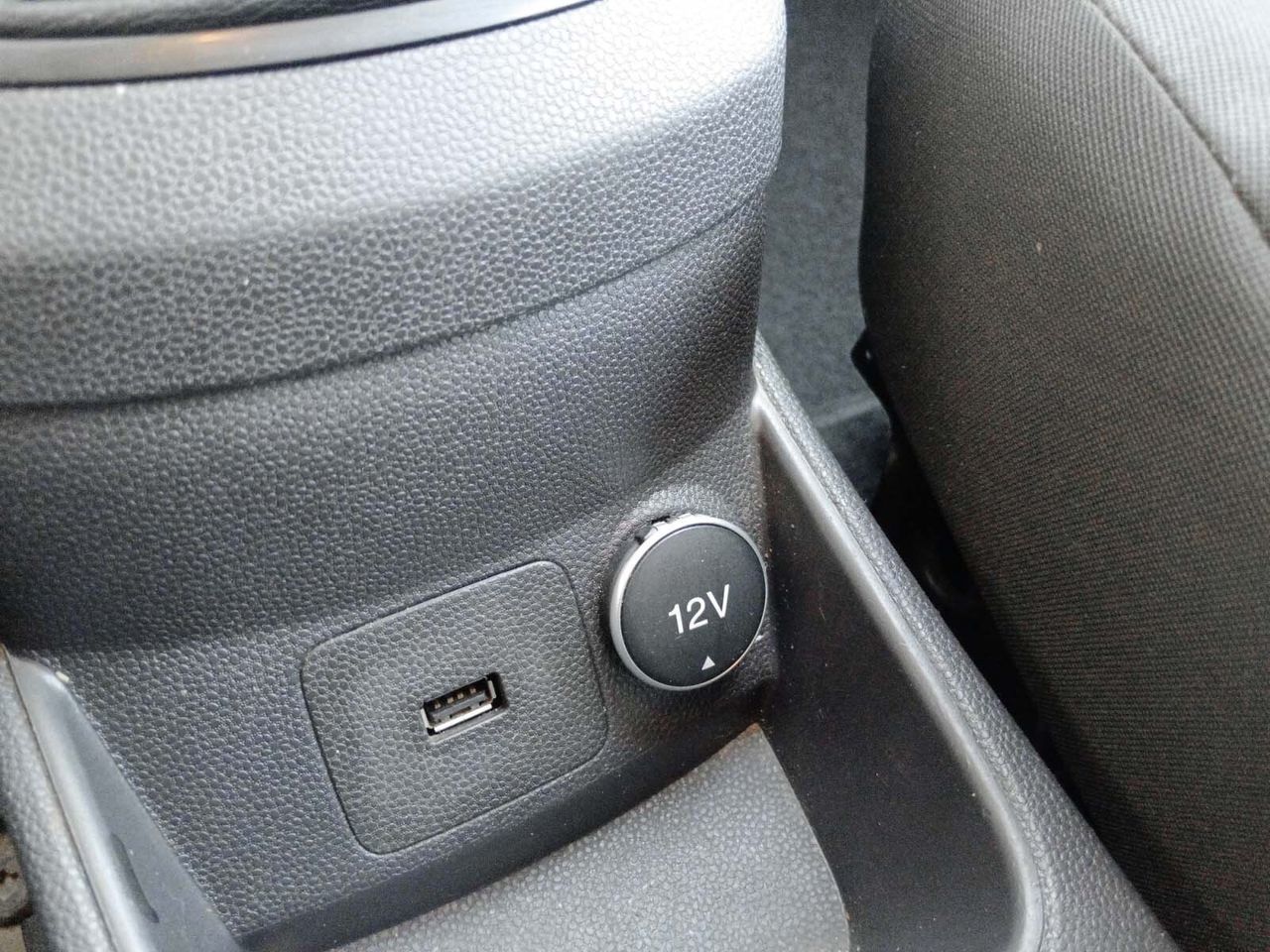 Ford Fiesta 1.5 TDCi Trend - foto 21