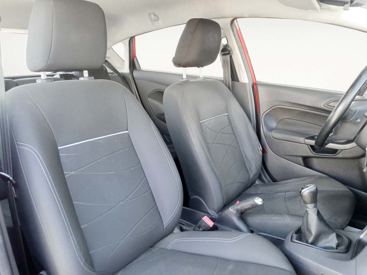 Ford Fiesta 1.5 TDCi Trend - foto 11