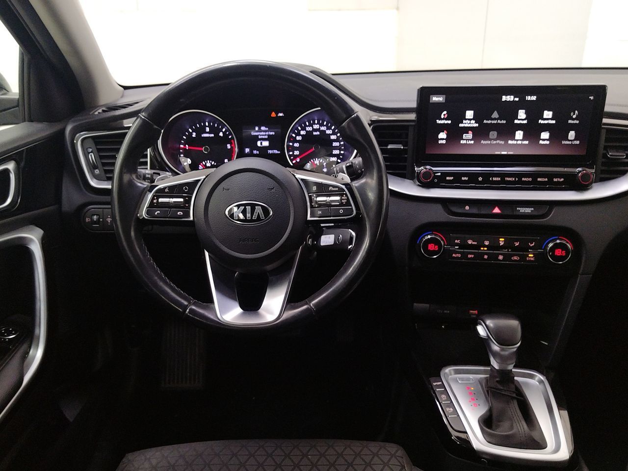 Kia Ceed 1.6 CRDi Drive - foto 8