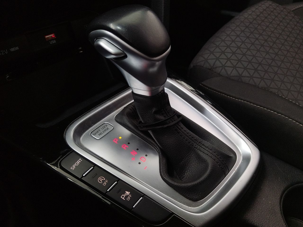 Kia Ceed 1.6 CRDi Drive - foto 13