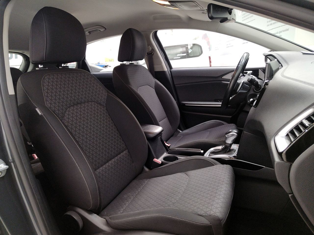 Kia Ceed 1.6 CRDi Drive - foto 11