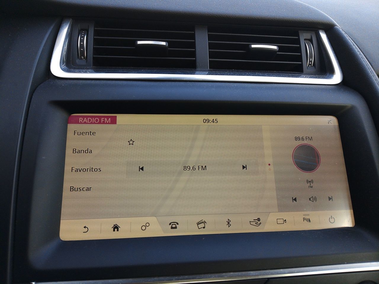 Jaguar E-Pace 2.0D 4WD - foto 16