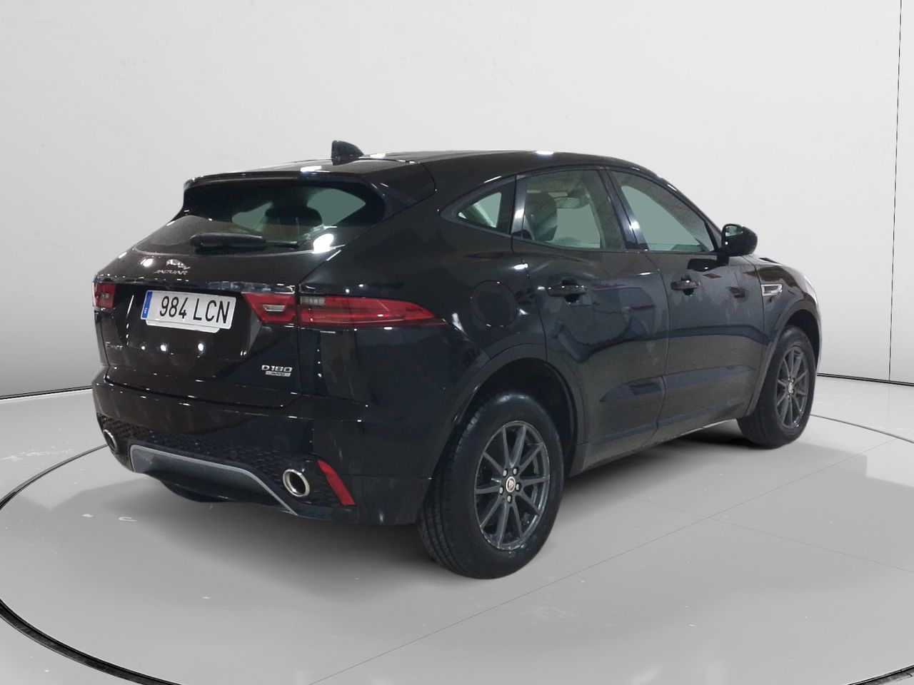 Jaguar E-Pace 2.0D 4WD - foto 2