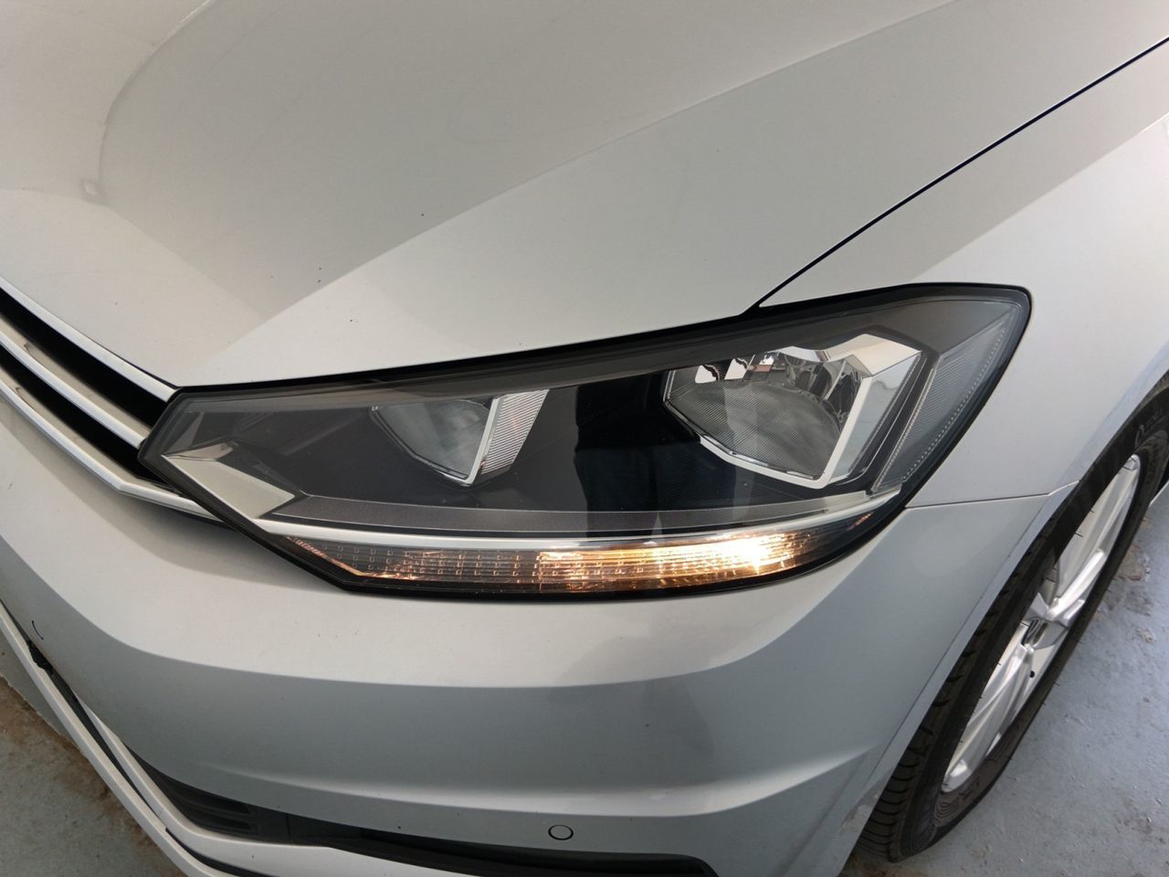 Volkswagen Touran Advance 2.0 TDI DSG - foto 23