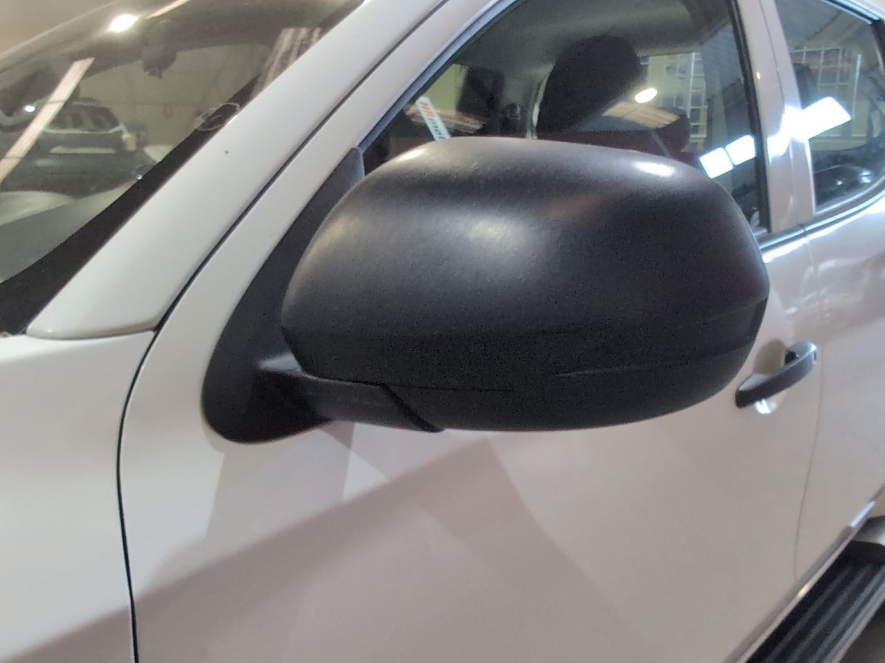 Mitsubishi L200 220 DI-D Doble Cabina M-Pro - foto 18