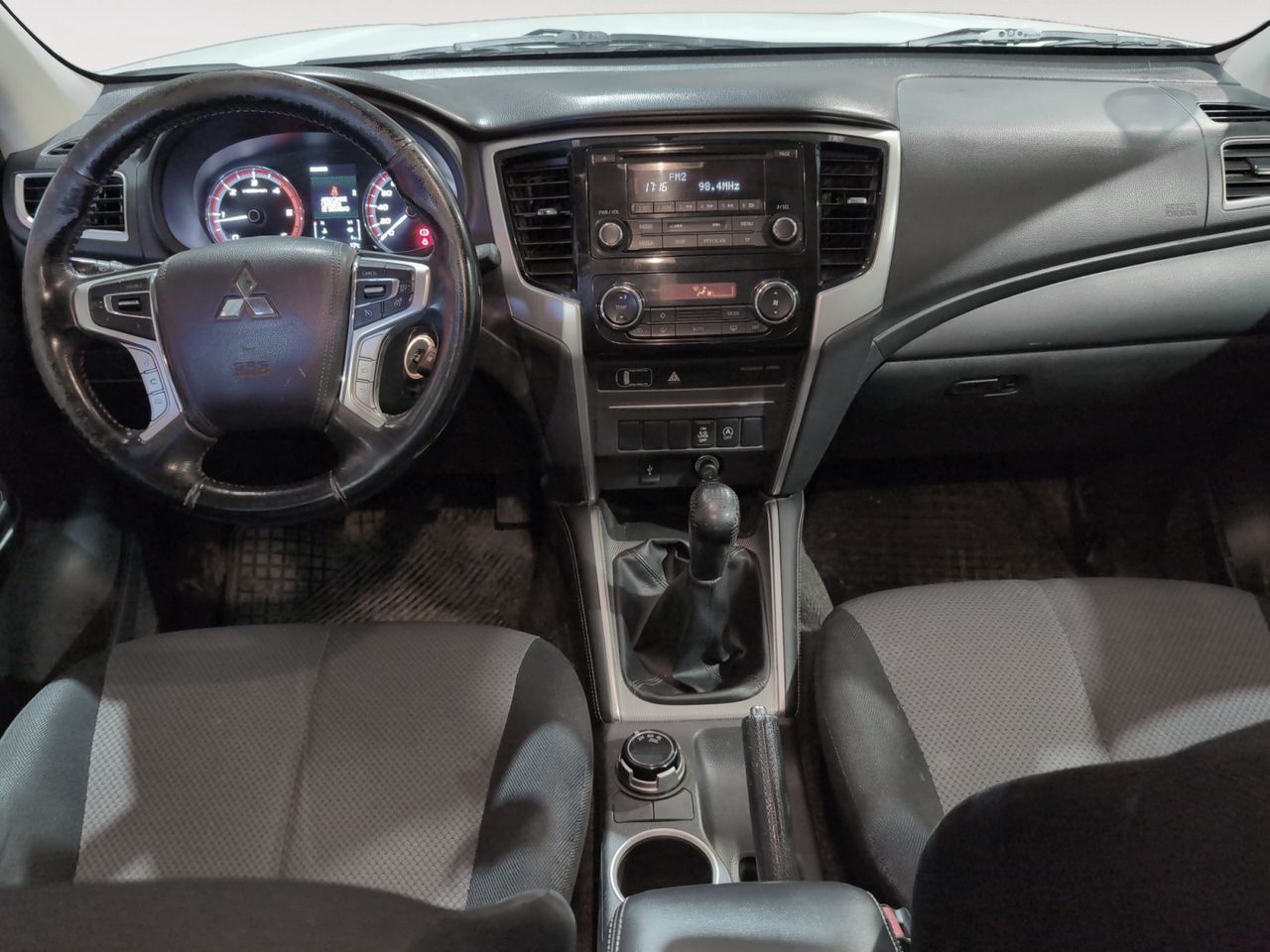Mitsubishi L200 220 DI-D Doble Cabina M-Pro - foto 7