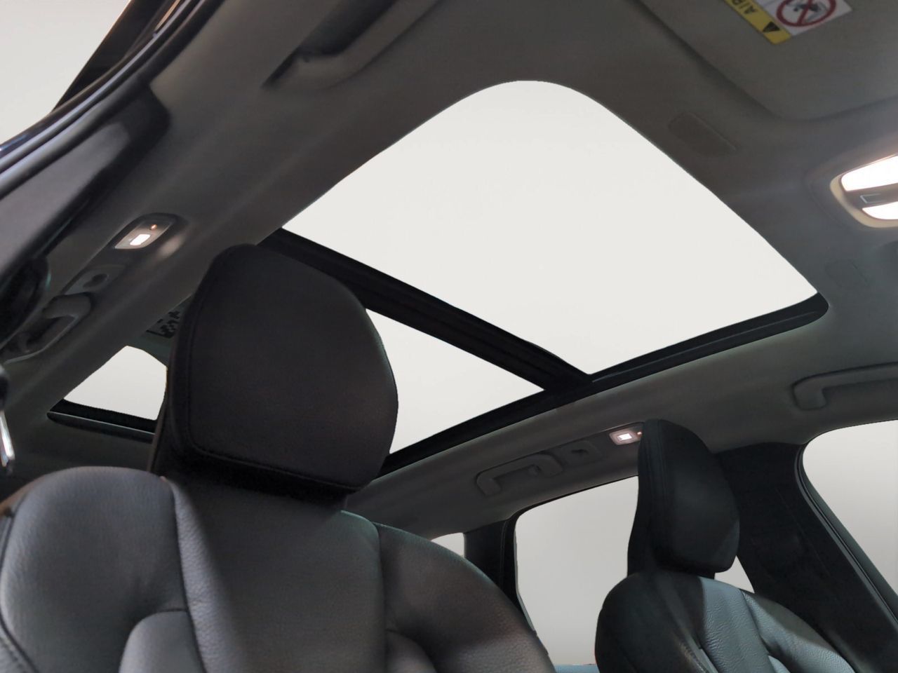 Volvo XC60 T6 Recharge Ultimate Dark AWD - foto 12