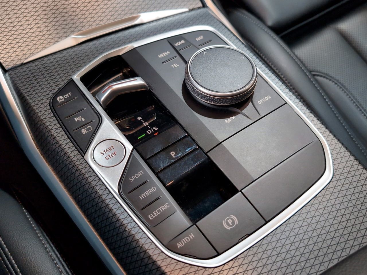 BMW Serie 3 330e - foto 13