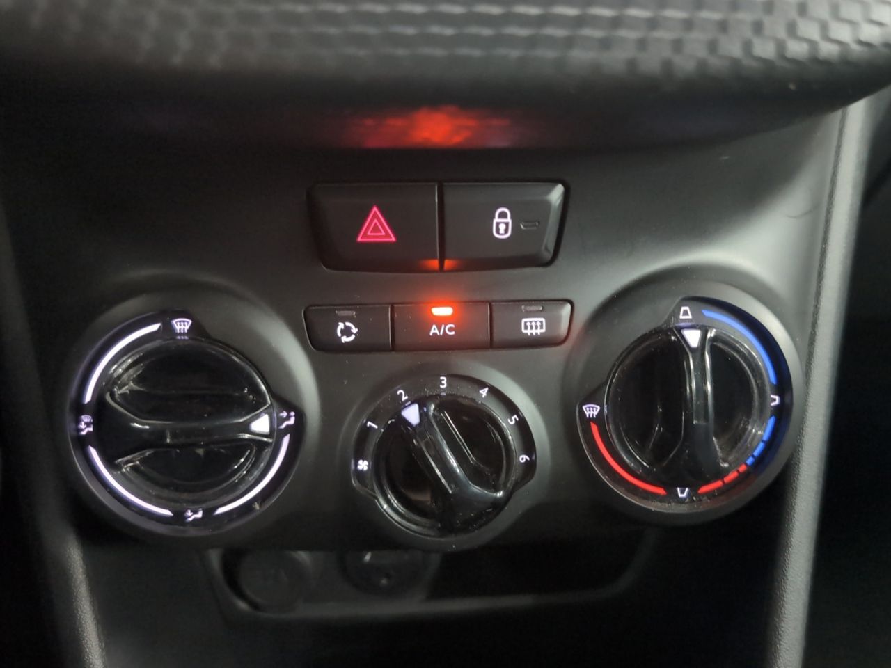 Peugeot 208 PureTech 82 Style - foto 18