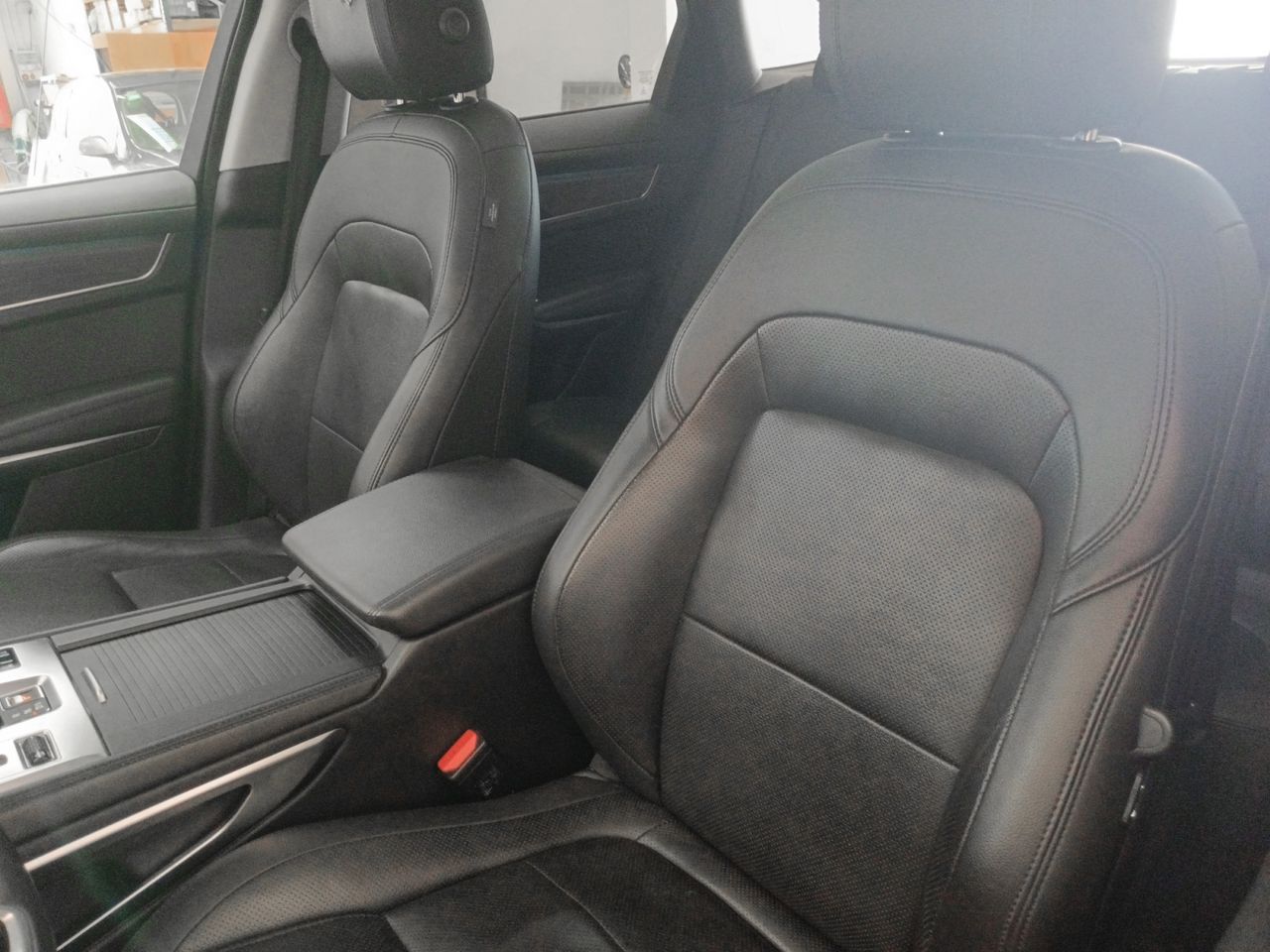Jaguar F-Pace 2.0D l4 MHEV SE AWD - foto 22