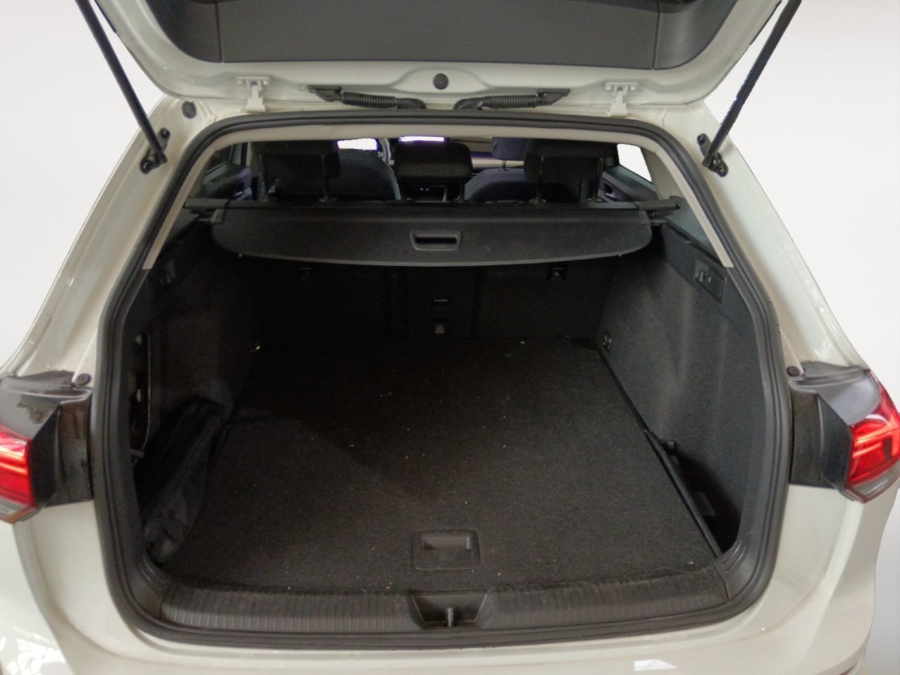 Volkswagen Golf Life 1.0 eTSI DSG - foto 11