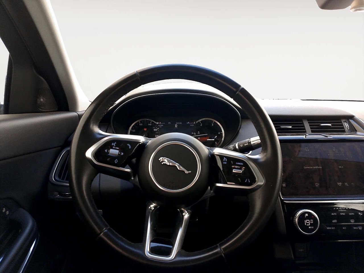 Jaguar E-Pace 2.0D Standard - foto 8