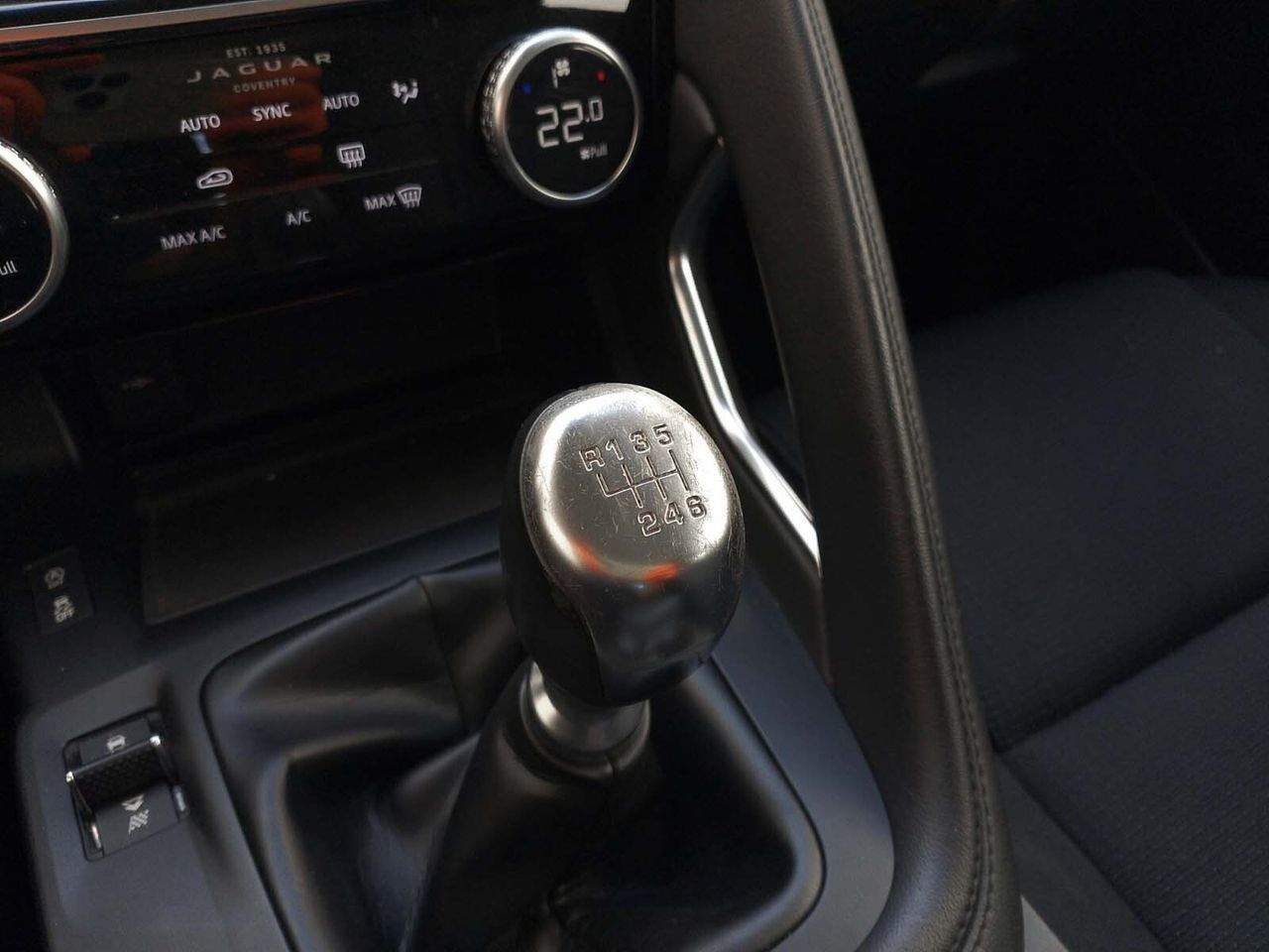 Jaguar E-Pace 2.0D Standard - foto 13