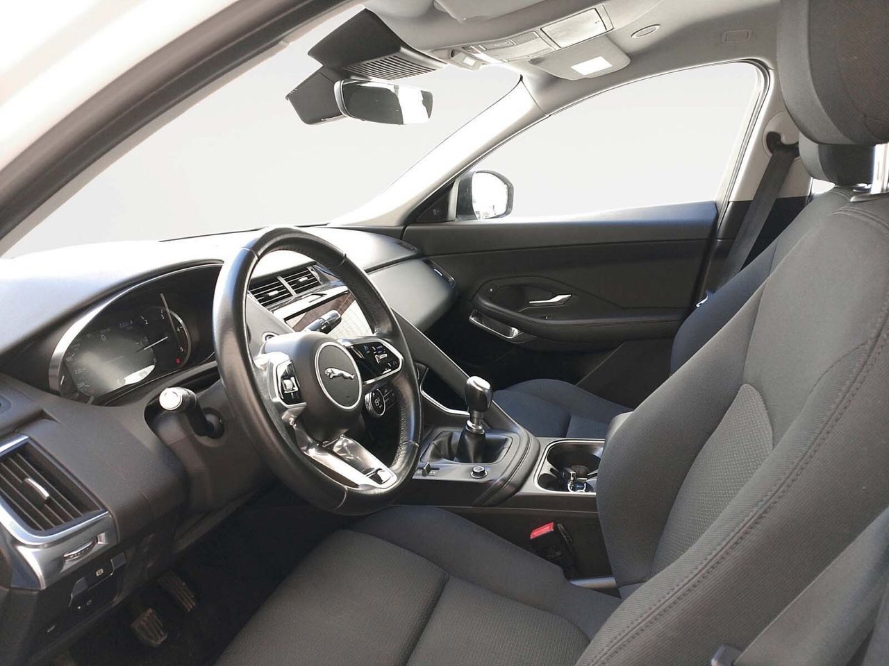 Jaguar E-Pace 2.0D Standard - foto 9