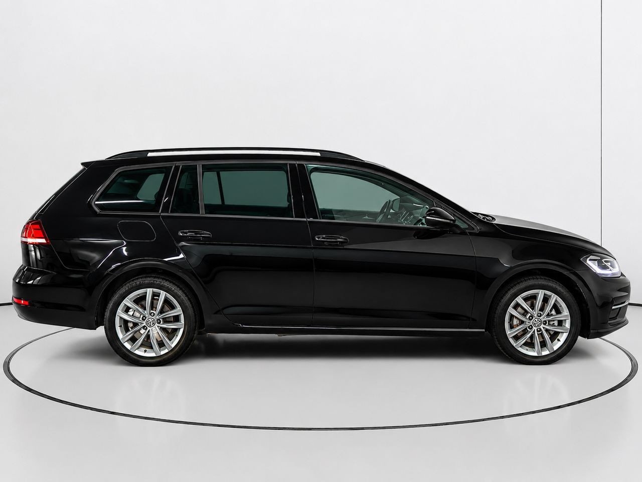Volkswagen Golf Advance 1.6 TDI - foto 2