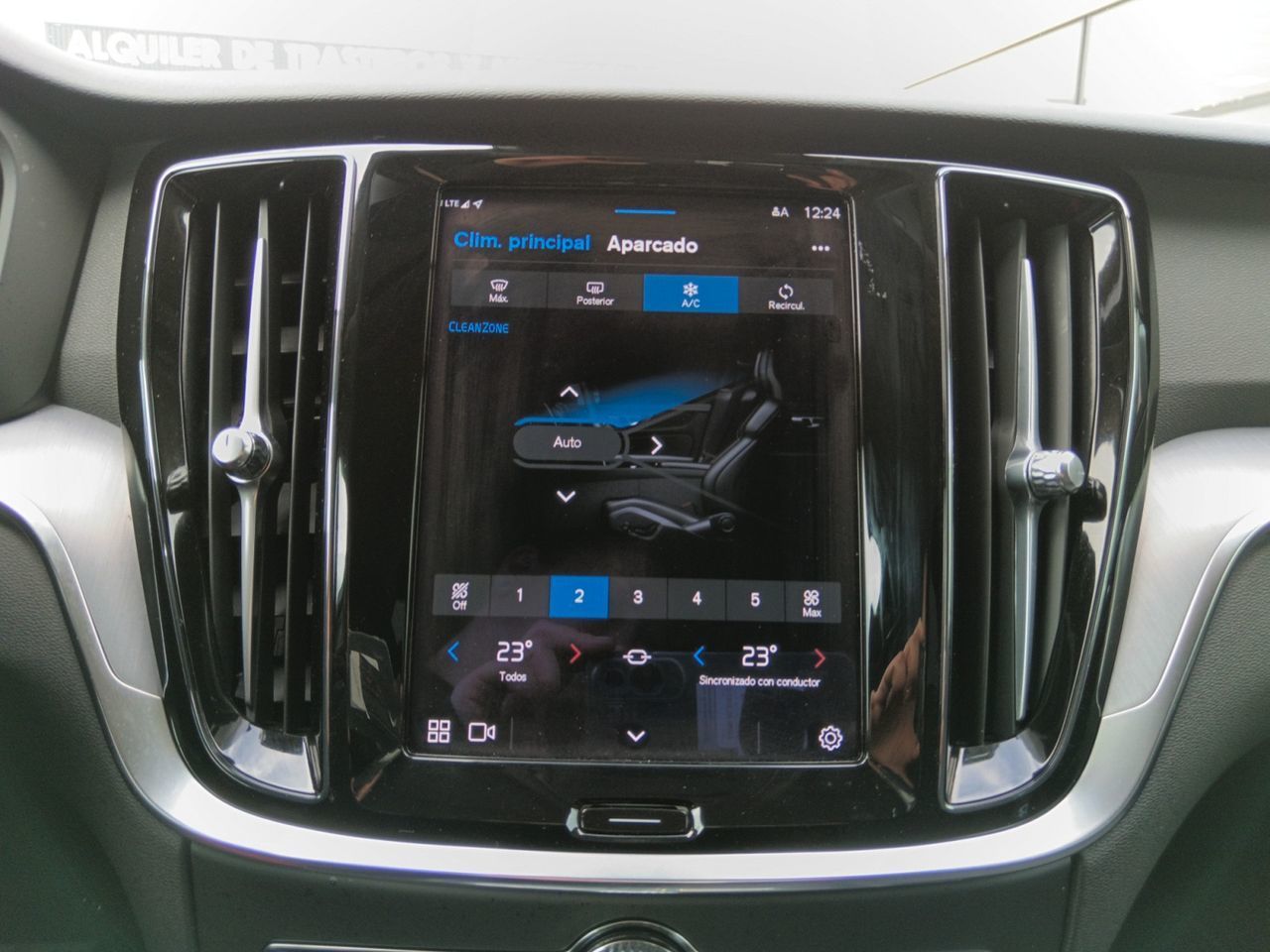 Volvo V60 B4 D Cross Country Core AWD - foto 18