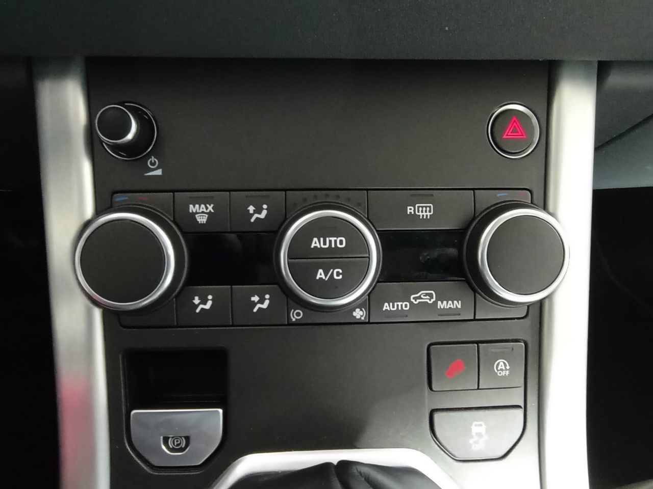 Land Rover Range Rover Evoque 2.0L TD4 SE Dynamic 4x4 - foto 20
