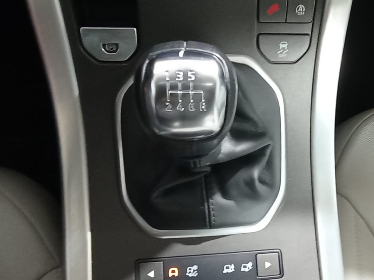 Land Rover Range Rover Evoque 2.0L TD4 SE Dynamic 4x4 - foto 13