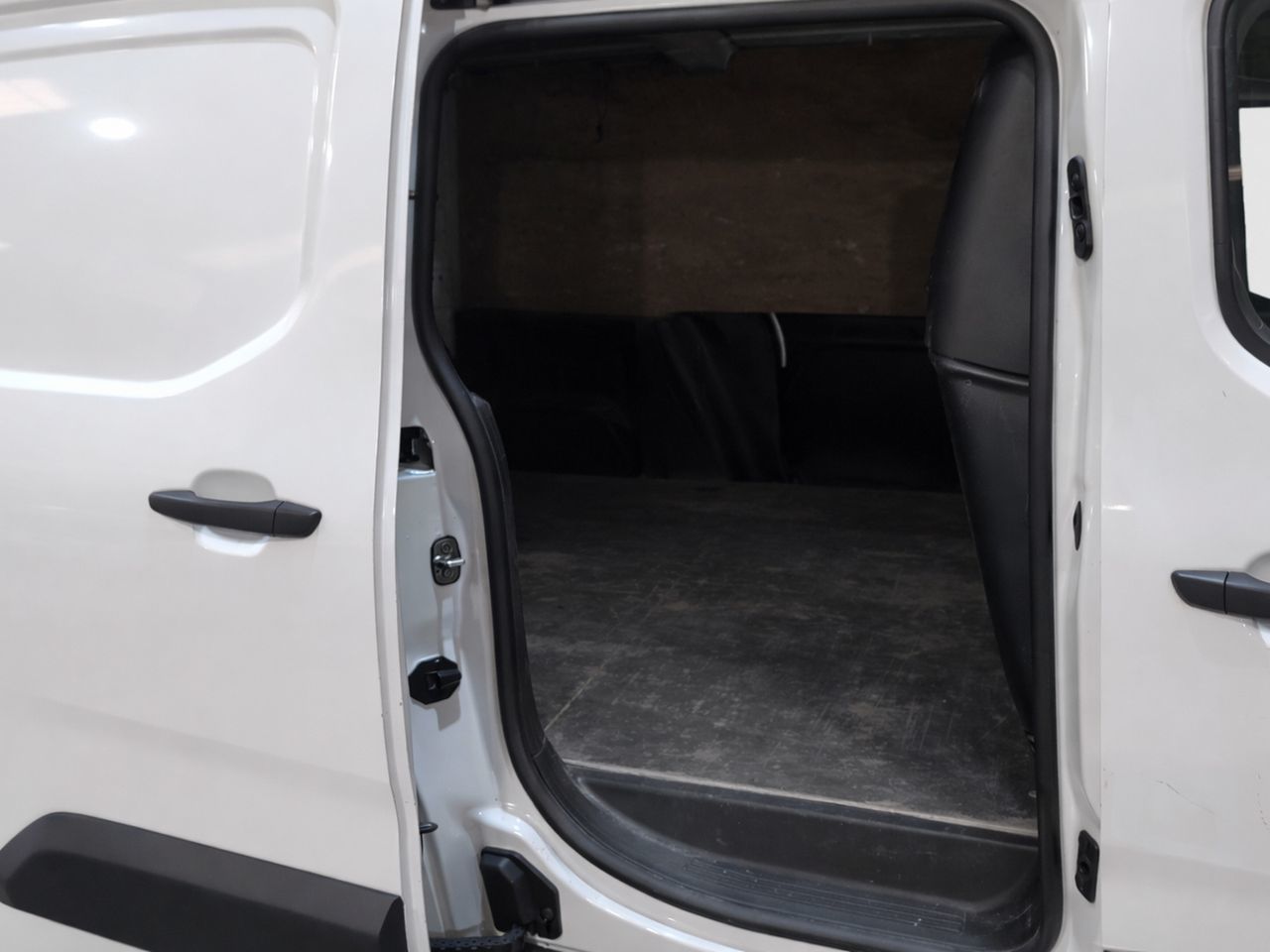 Peugeot Partner Furgon BlueHDi 130 Premium Standard 1000kg - foto 11