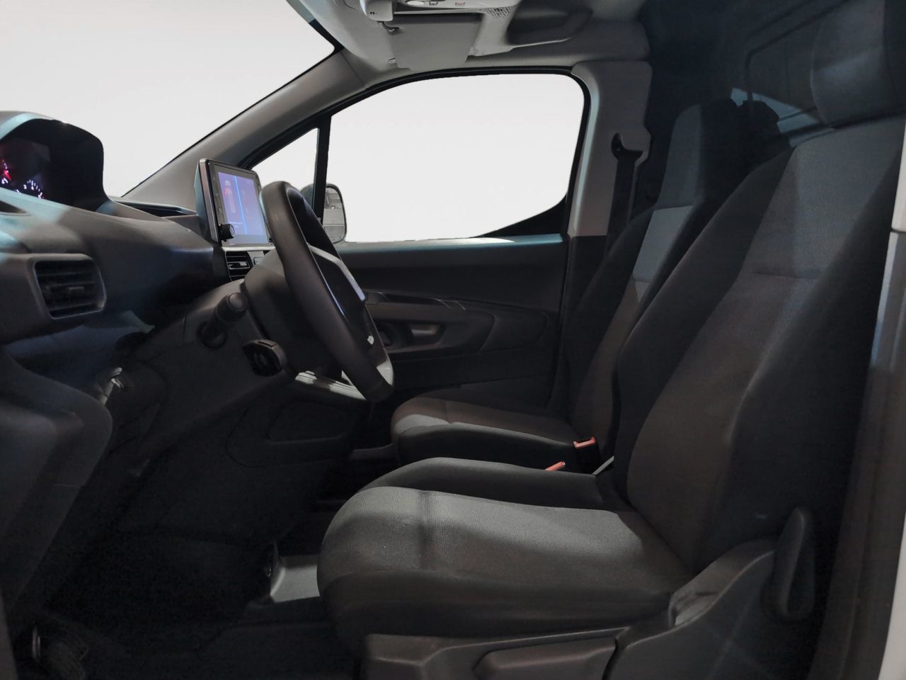 Peugeot Partner Furgon BlueHDi 130 Premium Standard 1000kg - foto 9