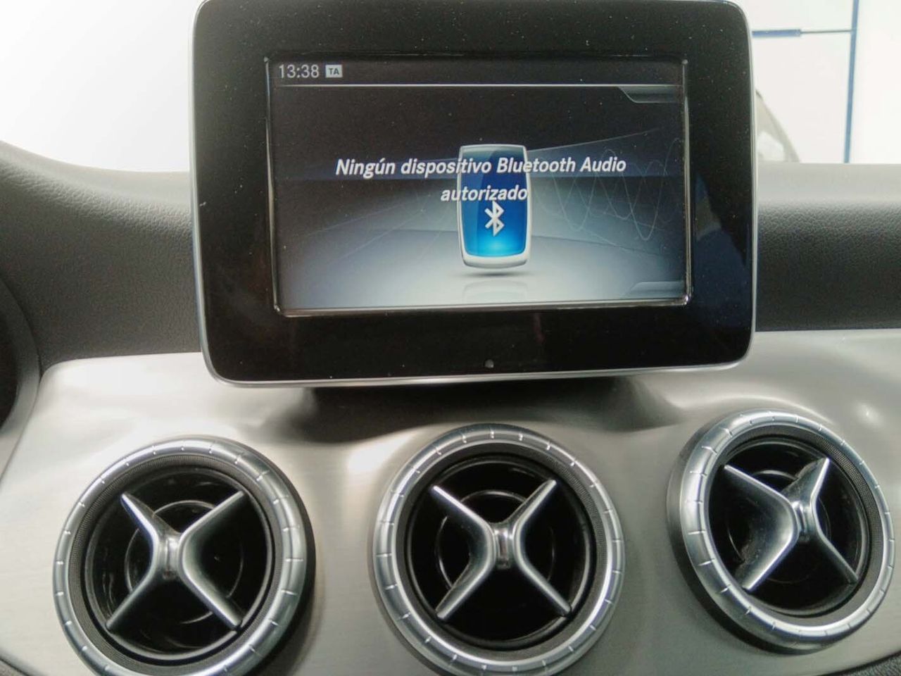 Mercedes-Benz CLA 200 d - foto 17